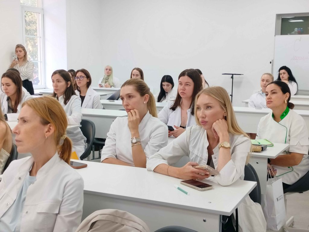 Проходной балл и вступительные испытания: что важно знать абитуриенту медколледжа 2026?