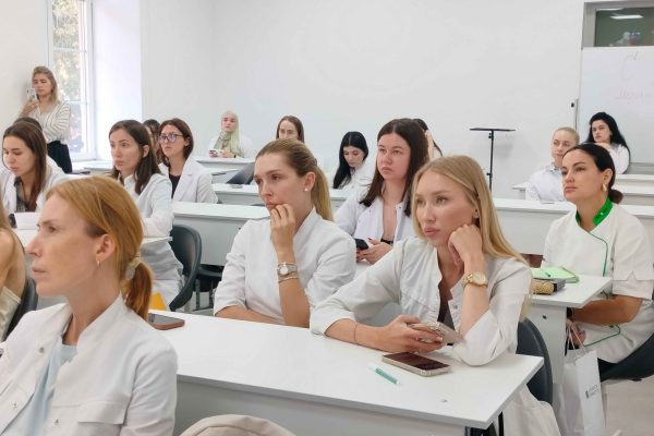 Проходной балл и вступительные испытания: что важно знать абитуриенту медколледжа 2026?