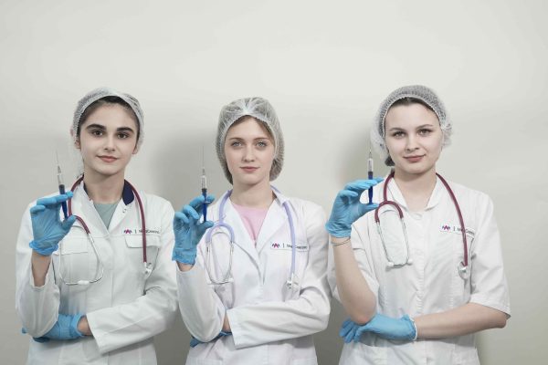 Какая справка нужна при поступлении в медицинский колледж в 2026 году?